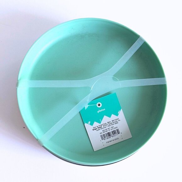 PILLOWFORT Kids Toddler Plastic Dinner Plates Flatware 3 Colors 6 Pack NWT - Picture 3 of 4